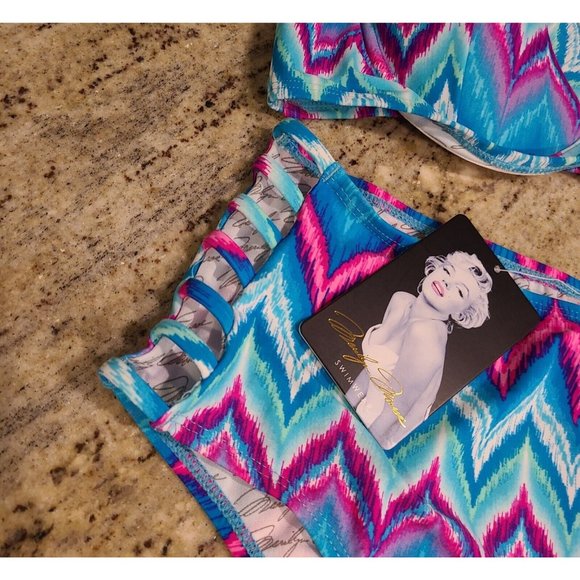 NEW Marilyn Monroe Swim Size L Two Piece Bikini Strappy Halter Blue Pink Chevron - Picture 2 of 10